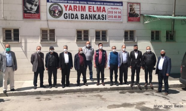 Muhtarlardan Yarım Elma Derneğine Teşekkür Ziyareti